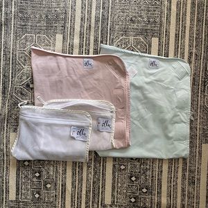 GUC Ollie Swaddle 2 Pack (Blue/Pink) with Garment Bags